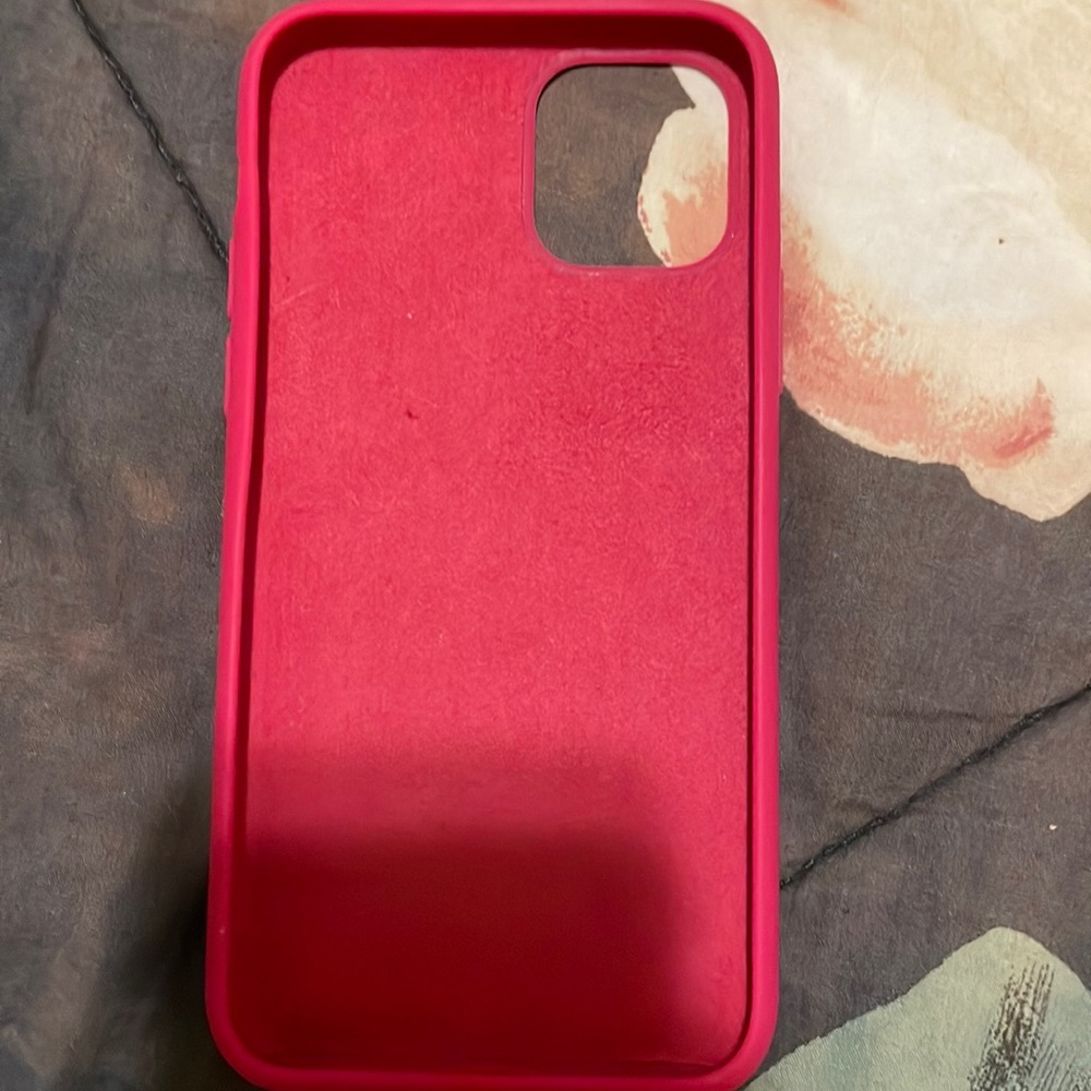 I’m selling it because I thought it would fit my iPhone 12 mini but it is to big